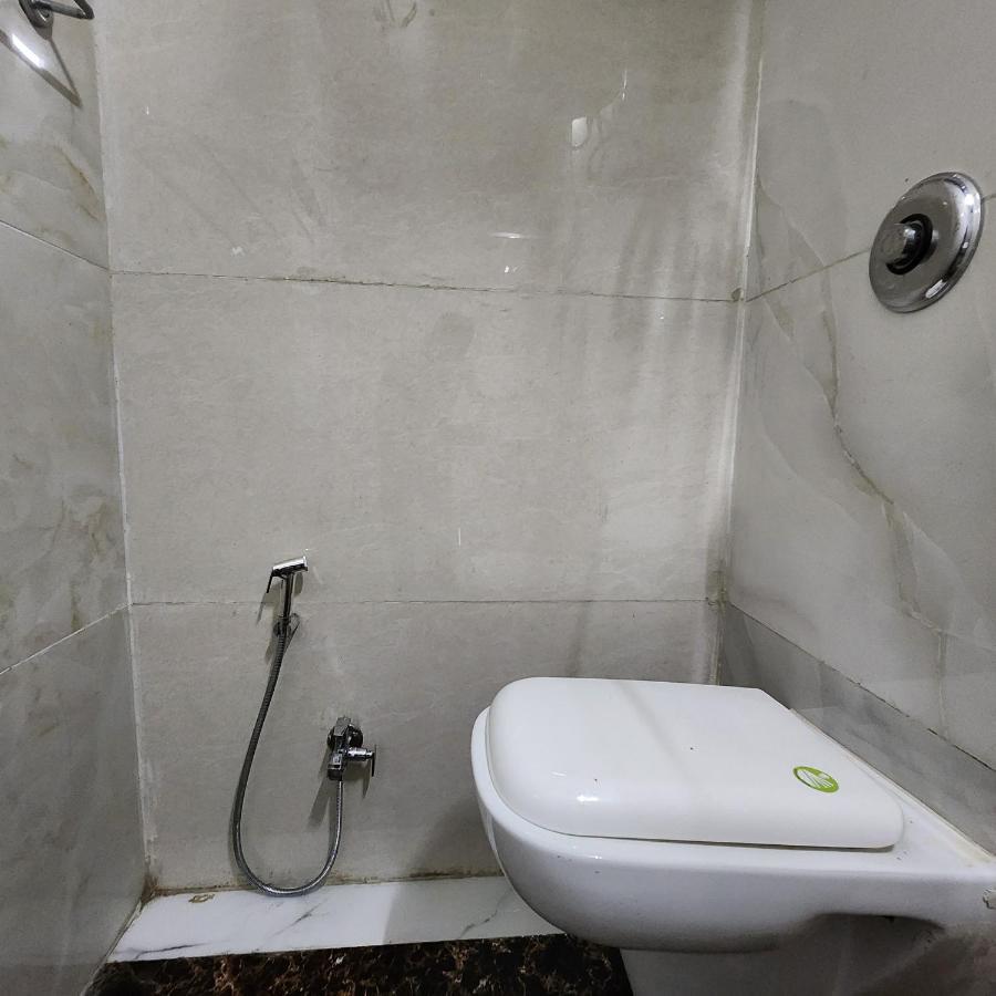 Hotel Royal Afghan New Delhi Exteriör bild