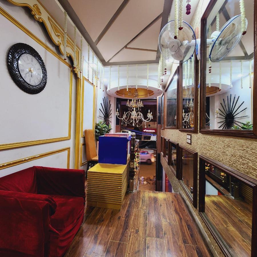 Hotel Royal Afghan New Delhi Exteriör bild